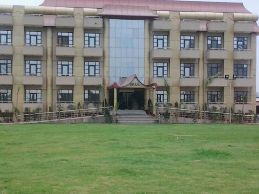 Le Grand Regency Hotel Greater Noida Bagian luar foto