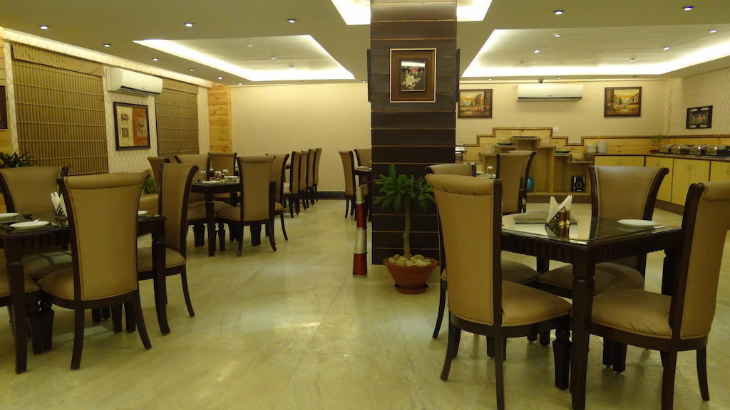 Le Grand Regency Hotel Greater Noida Bagian luar foto