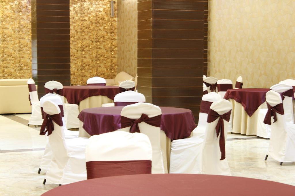 Le Grand Regency Hotel Greater Noida Bagian luar foto
