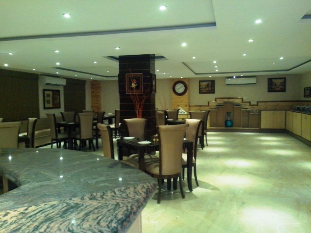 Le Grand Regency Hotel Greater Noida Bagian luar foto