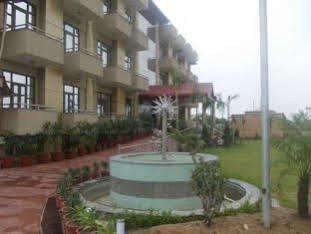 Le Grand Regency Hotel Greater Noida Bagian luar foto